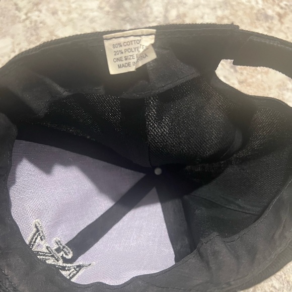 New York Yankees trucker hat black And Red Adjustable Cap - Picture 3 of 3